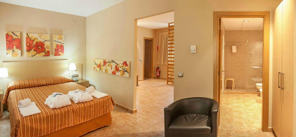 Confluent Health Resort Cofrentes Zimmer foto